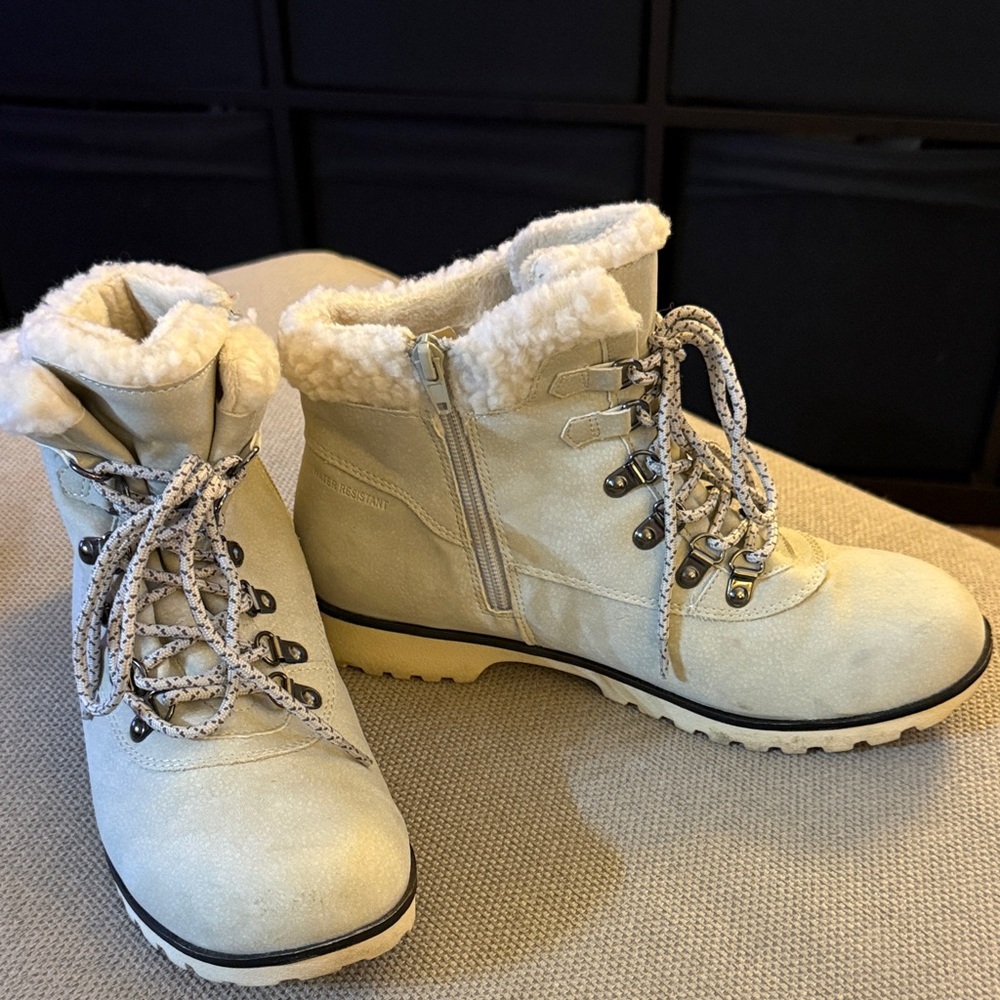 JBU Cream Winter & Rain Boots